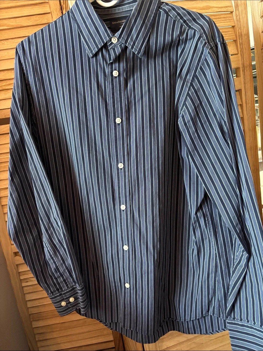 Banana Republic Men's Multi-Stripe Dress Shirt Medium